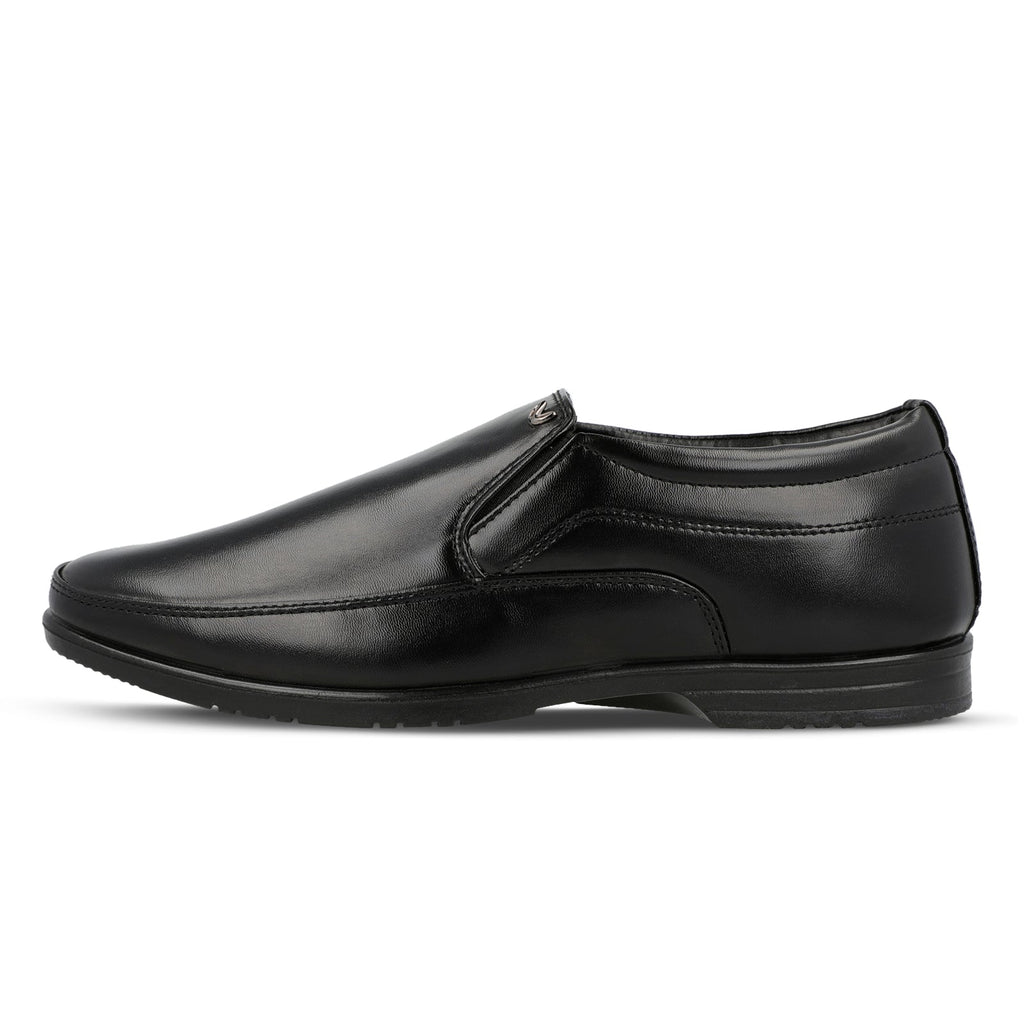 Walkaroo Xgo Men Loafer Formal Shoes - WF6010 Black - Walkaroo Footwear