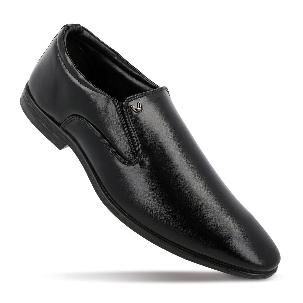 Walkaroo Xgo Men Loafer Formal Shoes - WF6012 Black - Walkaroo Footwear